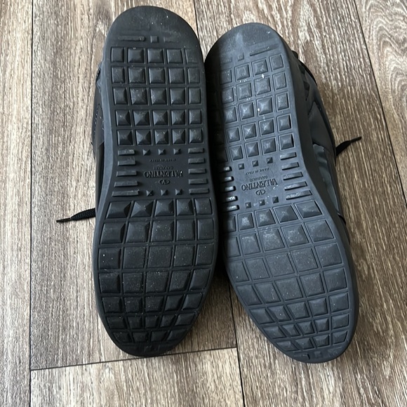 Valentino Garavani Snaeakers - Picture 10 of 15